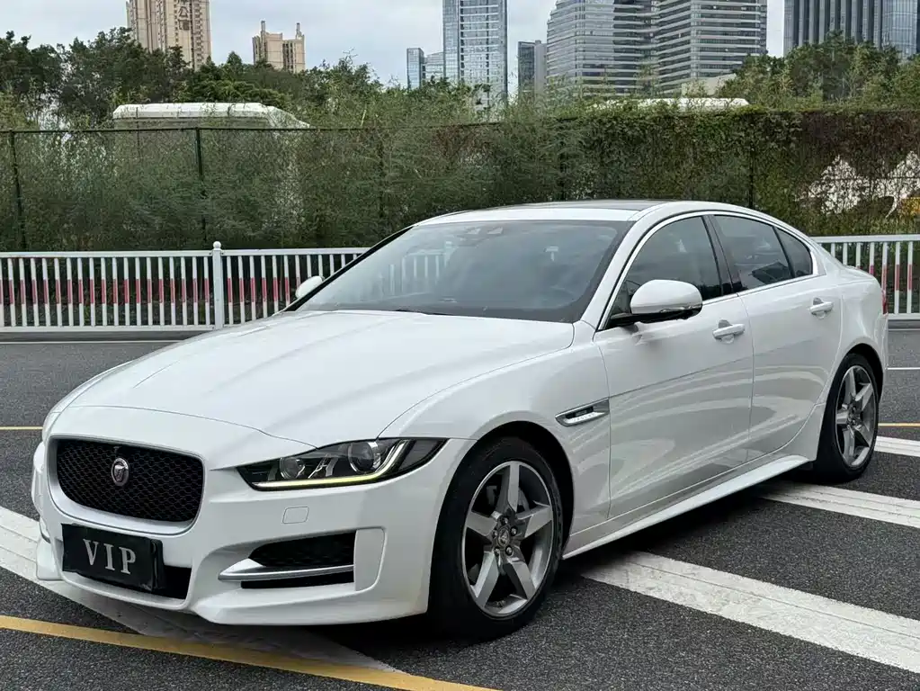 Jaguar XE — миниатюра 3