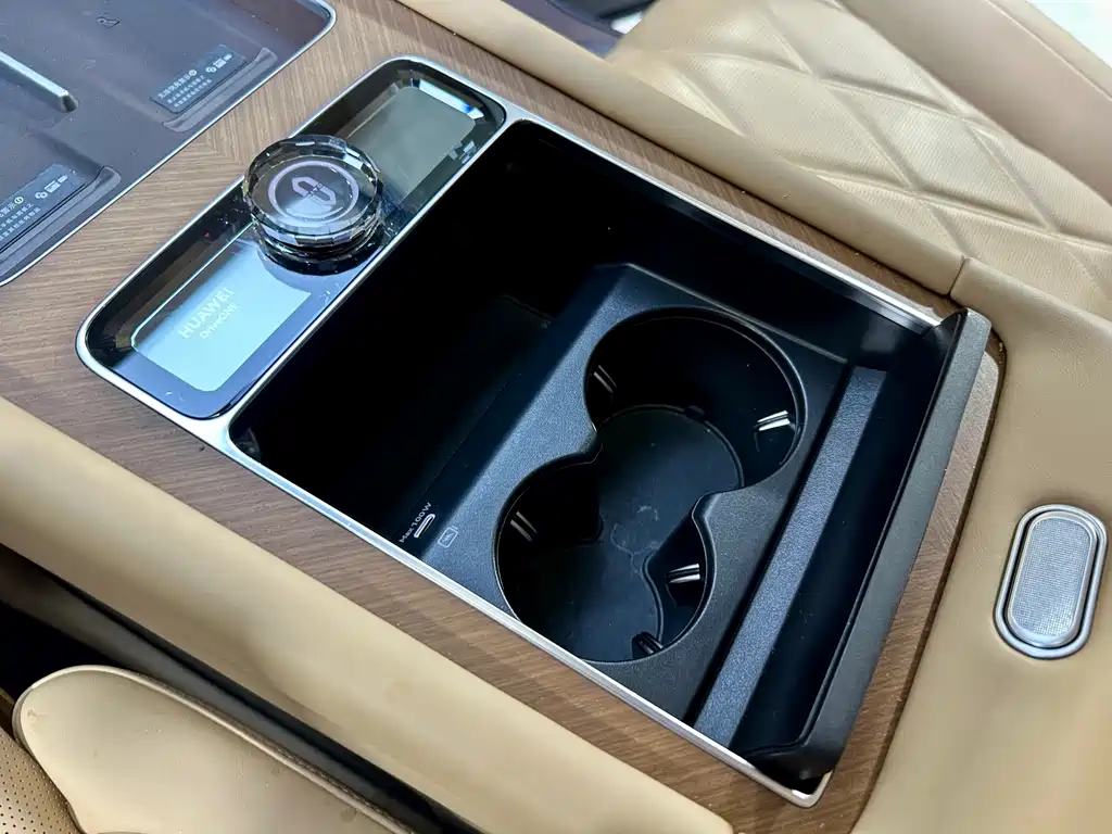 AITO AITO M9 — миниатюра 17