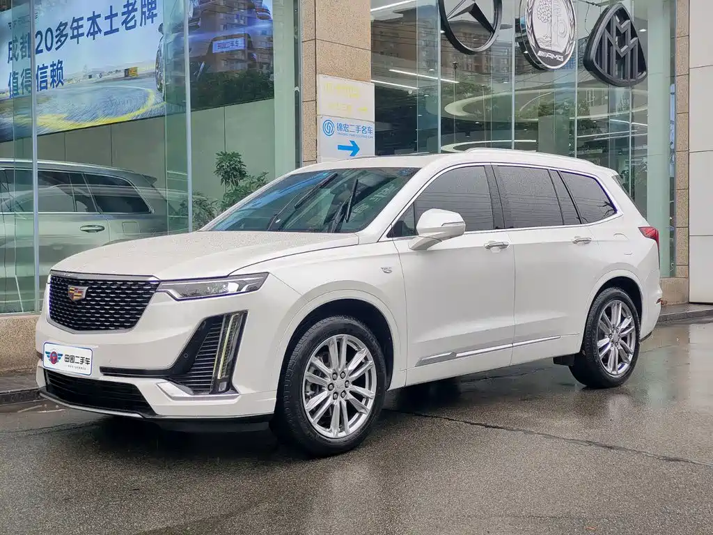Cadillac XT6