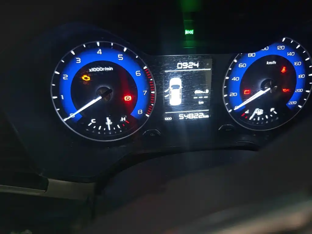 Geely Vision X3 — миниатюра 5