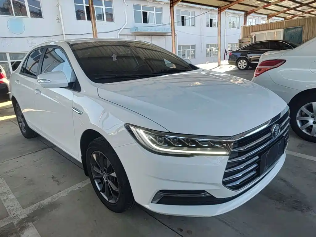 BYD Qin — миниатюра 4