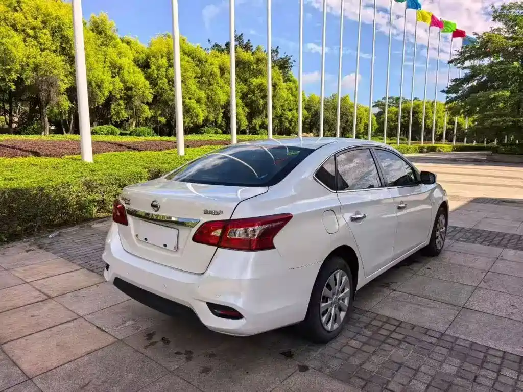 Nissan Sylphy — миниатюра 8