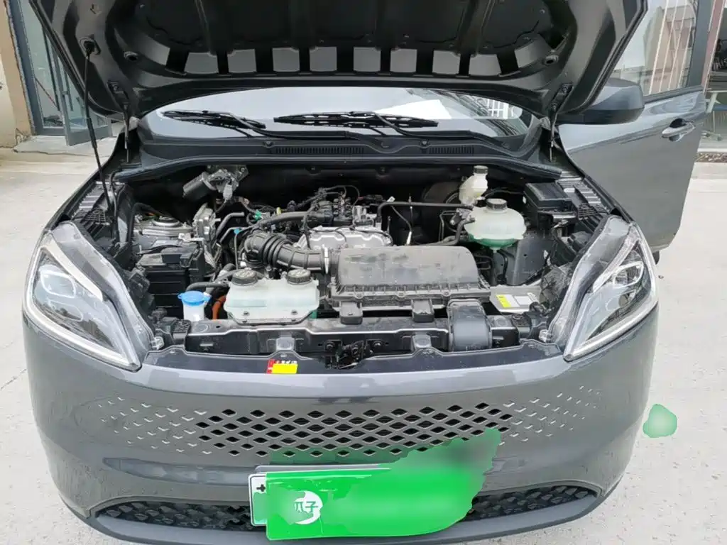 Заказать Wuling Hongguang EV 2026 года за 2 242 591 ₽  из Китая