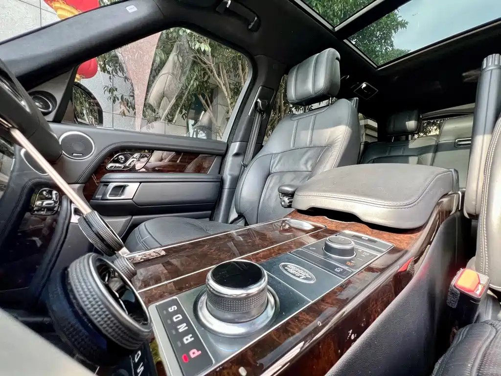 Land Rover Range Rover — миниатюра 13