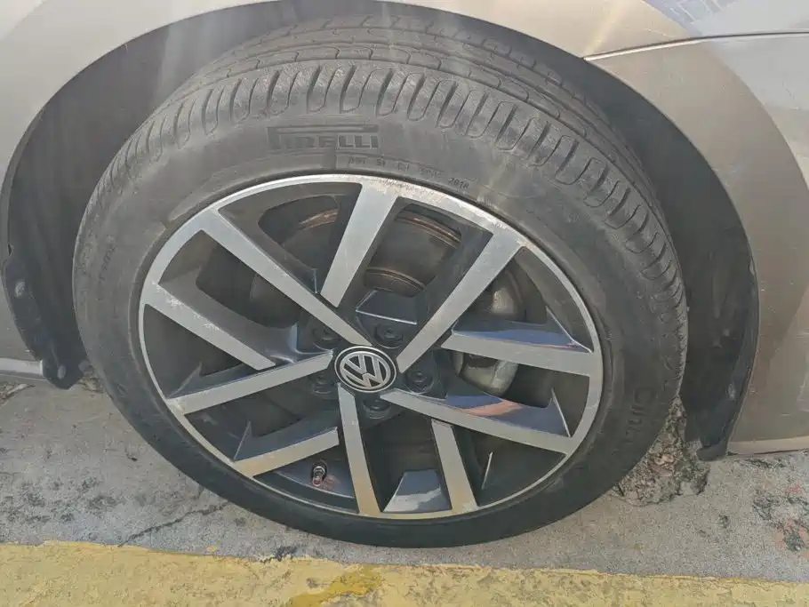 Volkswagen Golf — миниатюра 6