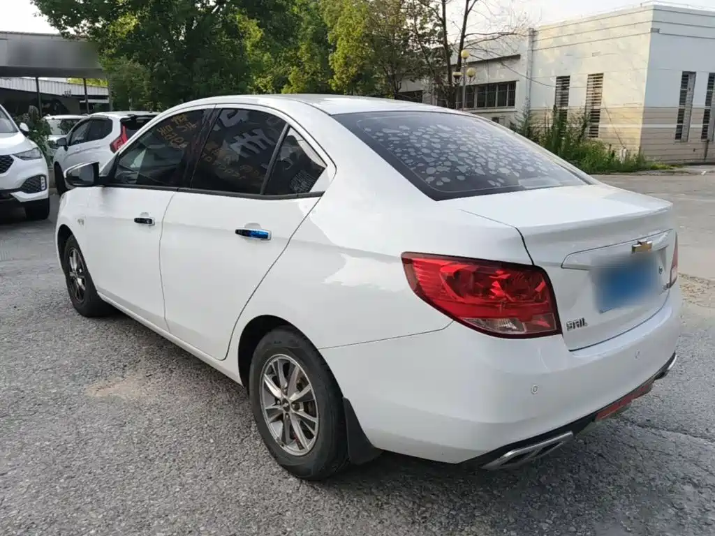 Chevrolet Sail 2015 3 1.5L MT