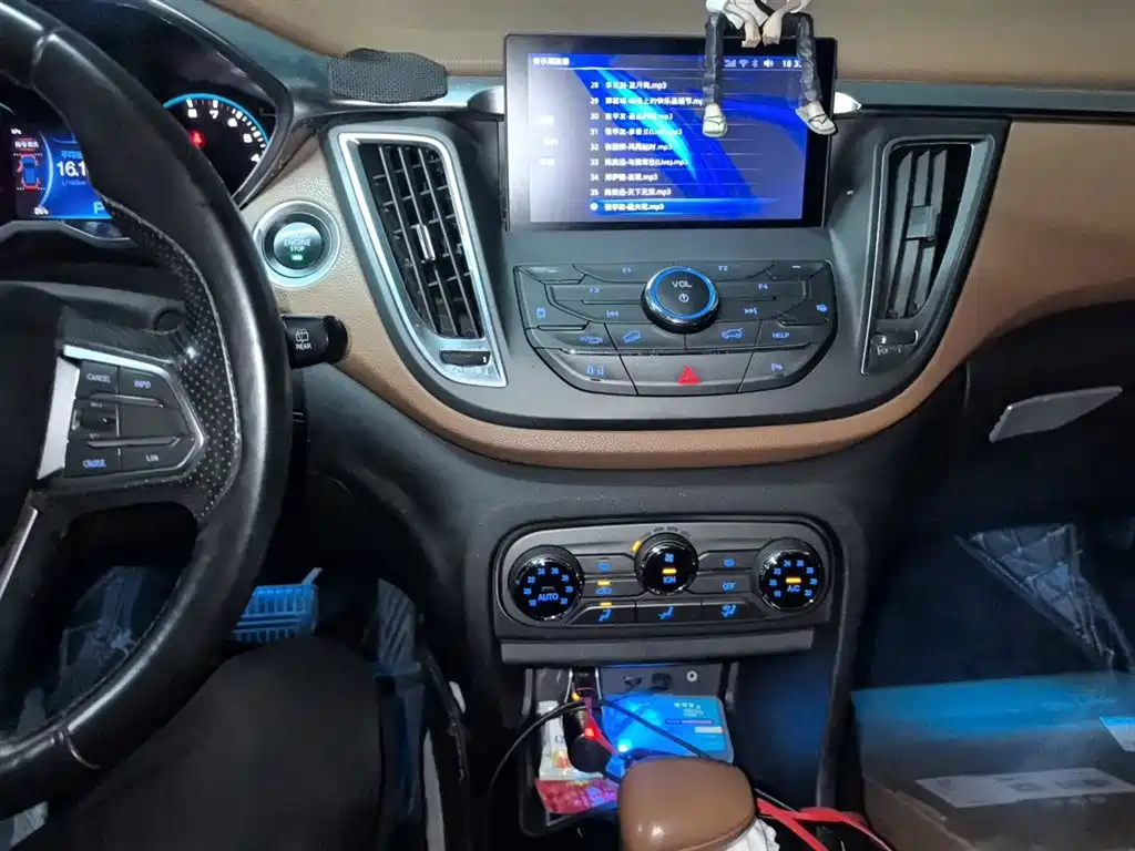 Soueast DX7 2015 1.5T AT Luxury