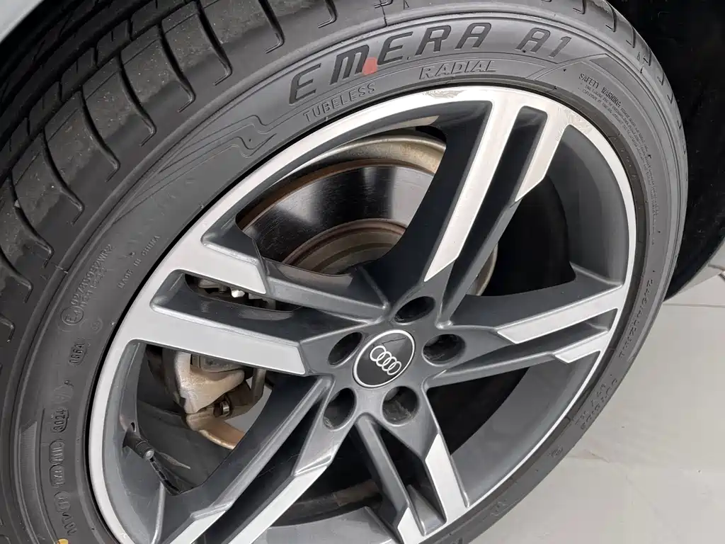 Audi A4L — миниатюра 11