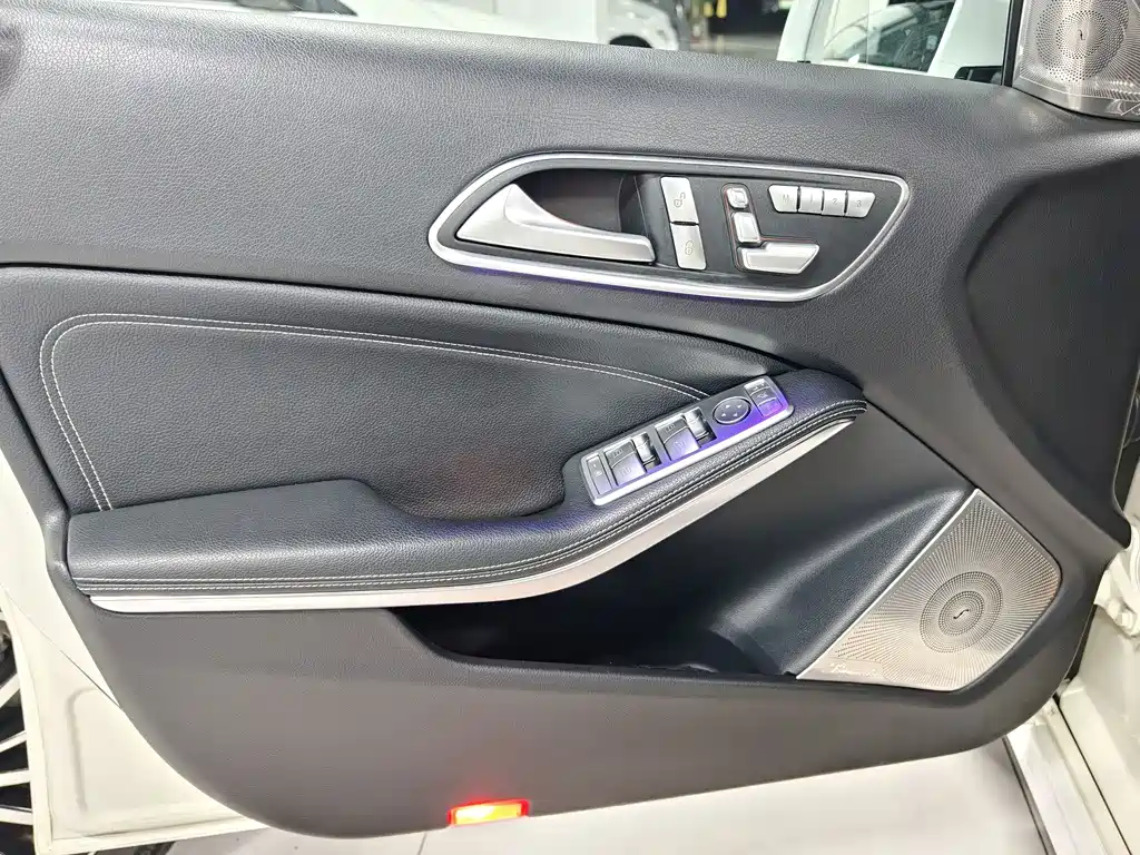 Mercedes-Benz A-Class (Import) — миниатюра 15