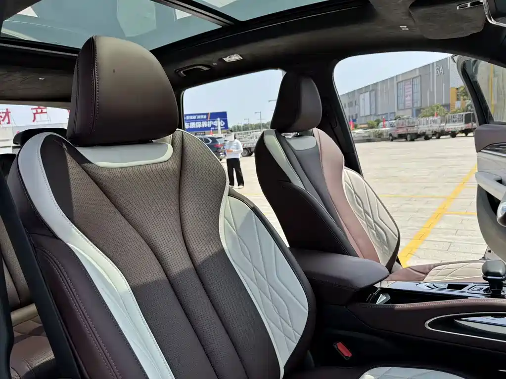 Geely Xingyue L — миниатюра 31