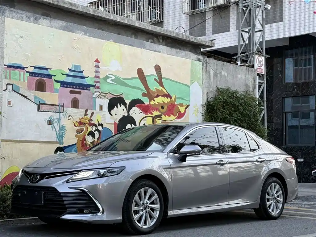 Купить Toyota Camry