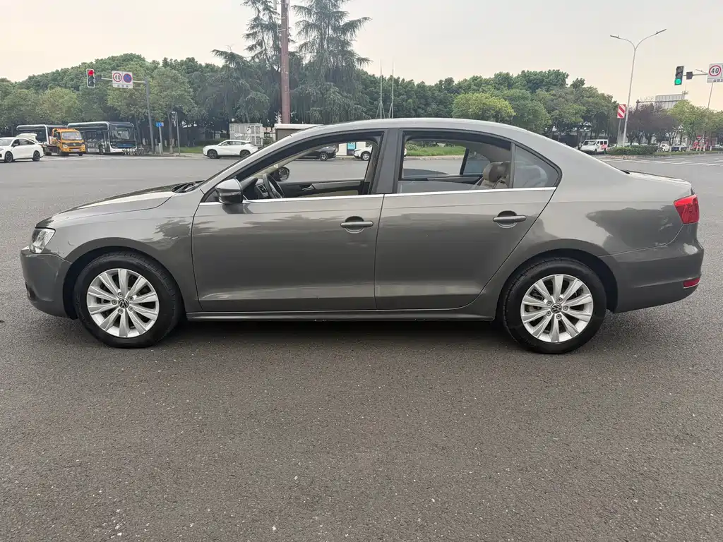 Volkswagen Sagitar — миниатюра 7