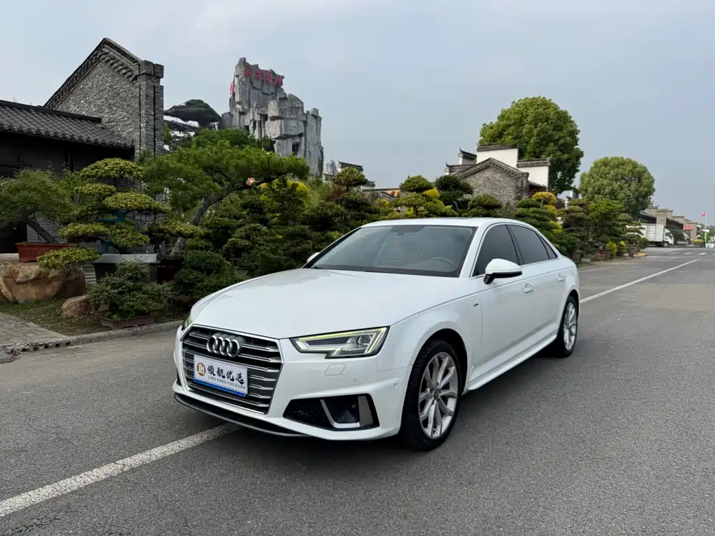 Купить Audi A4L