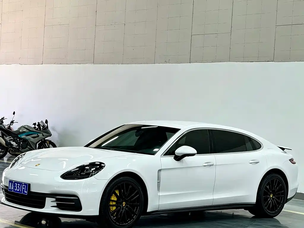 Porsche Panamera — миниатюра 3