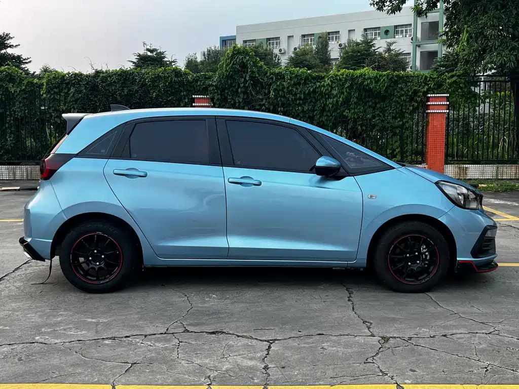 Honda Fit — миниатюра 15