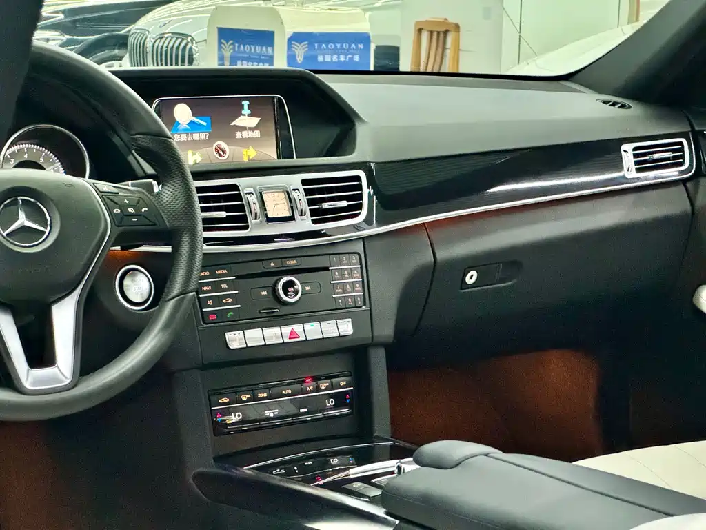 Mercedes-Benz E-Class — миниатюра 10