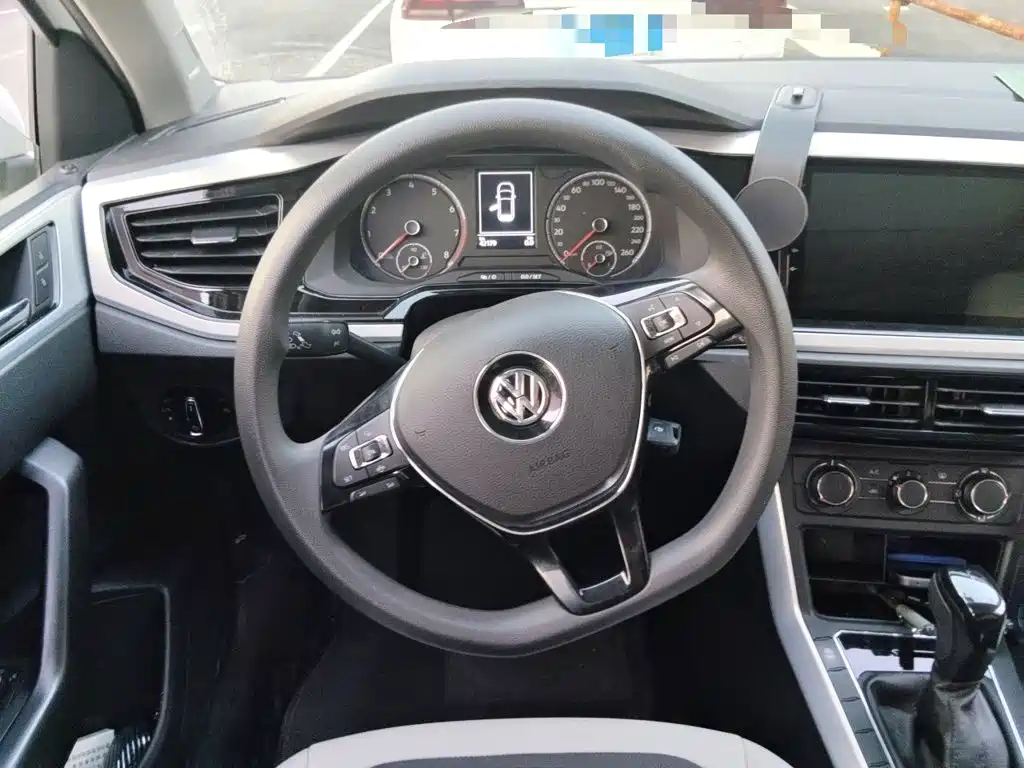 Volkswagen Polo — миниатюра 6