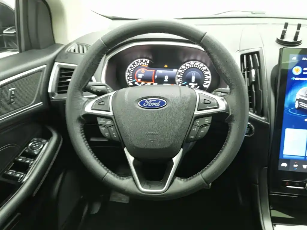 Ford Edge — миниатюра 11