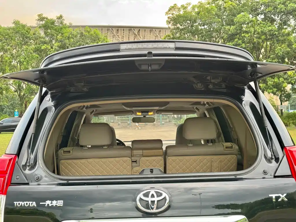 Toyota Prado — миниатюра 16