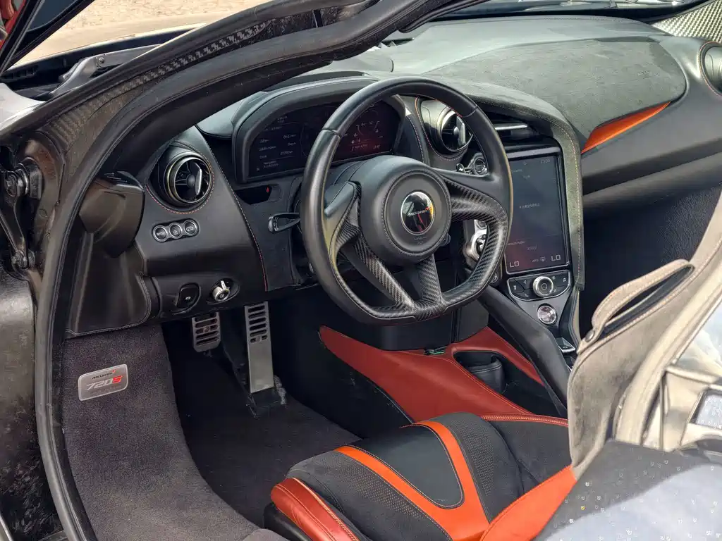 McLaren 720S — миниатюра 12