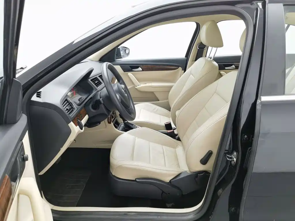 Volkswagen Lavida — миниатюра 10