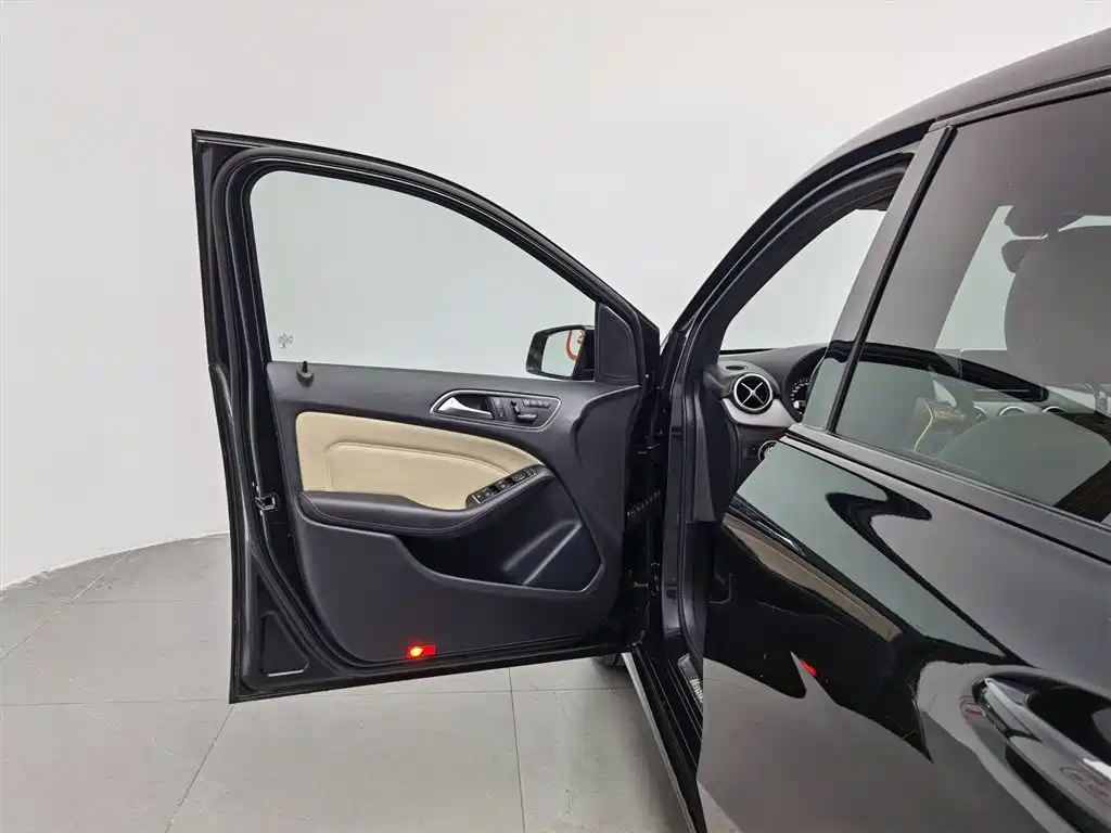 Mercedes-Benz B-Class B 2012 B 200