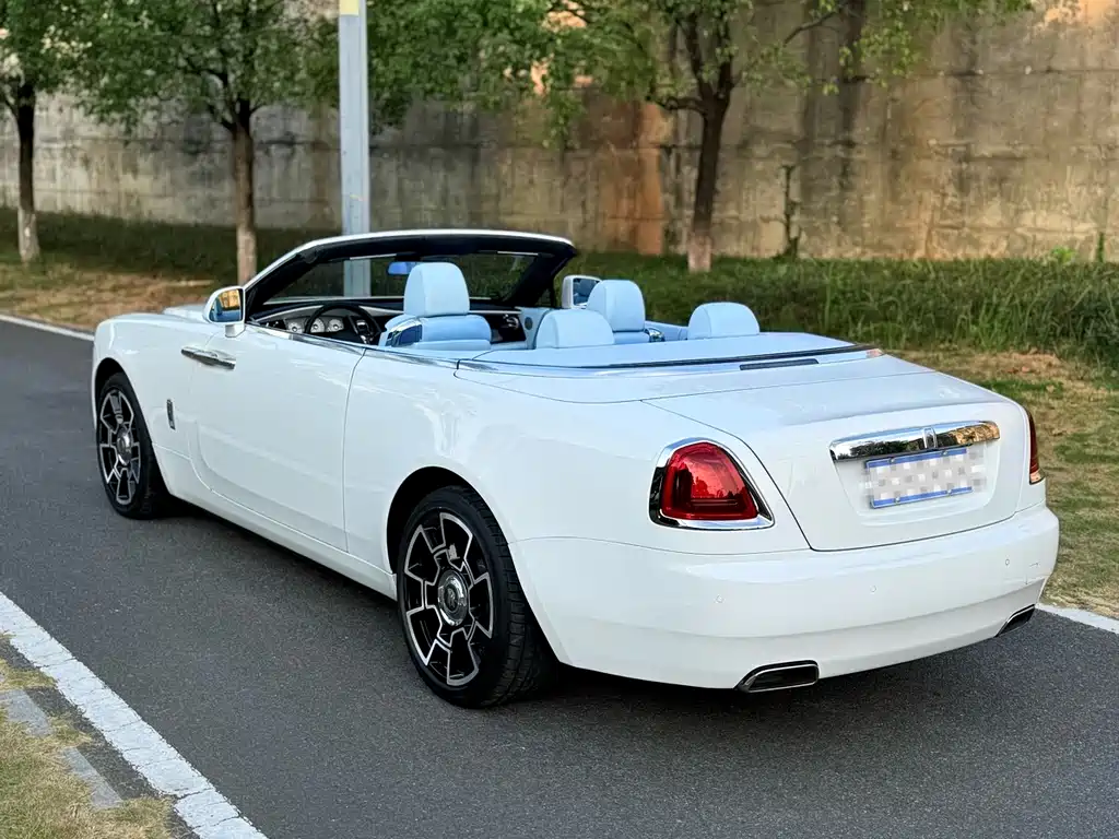 Rolls-Royce Dawn — миниатюра 27