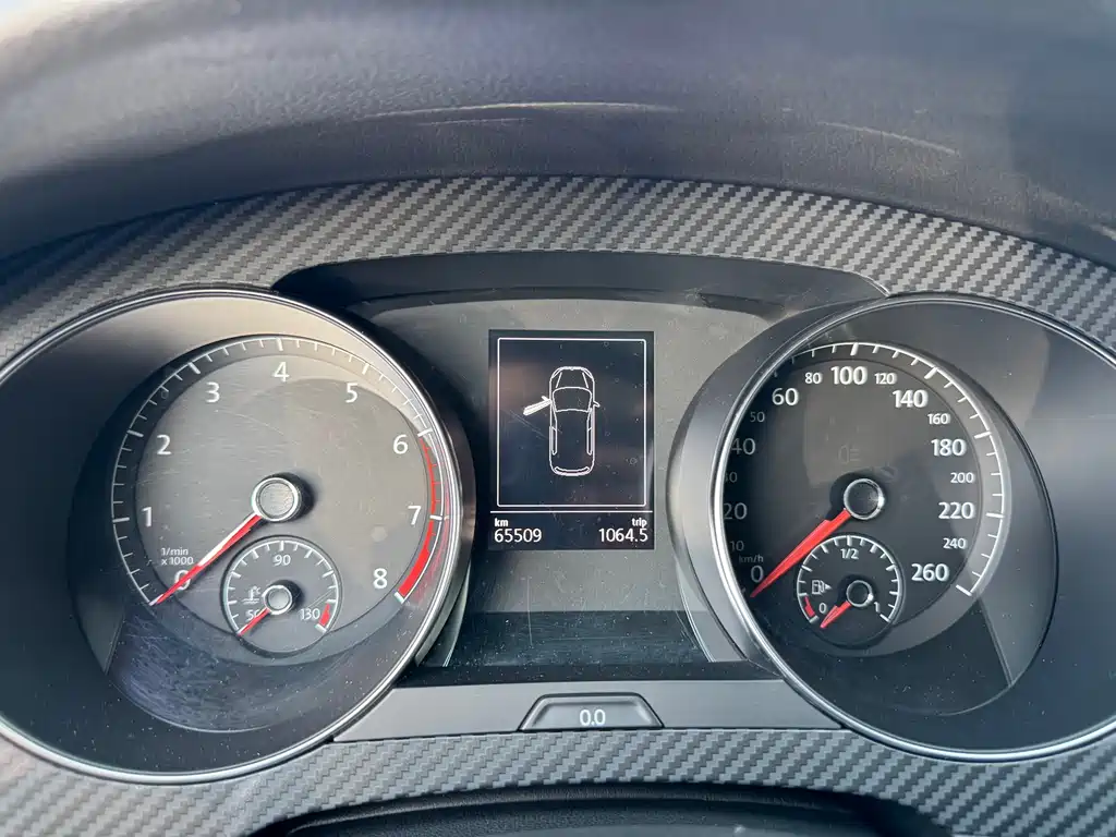 VOLKSWAGEN GOLF*JIAYU