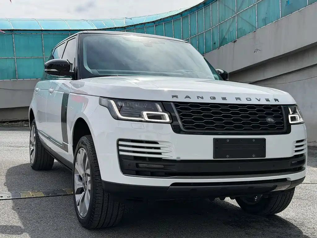 Land Rover Range Rover 2022 3.0 L6 400PS