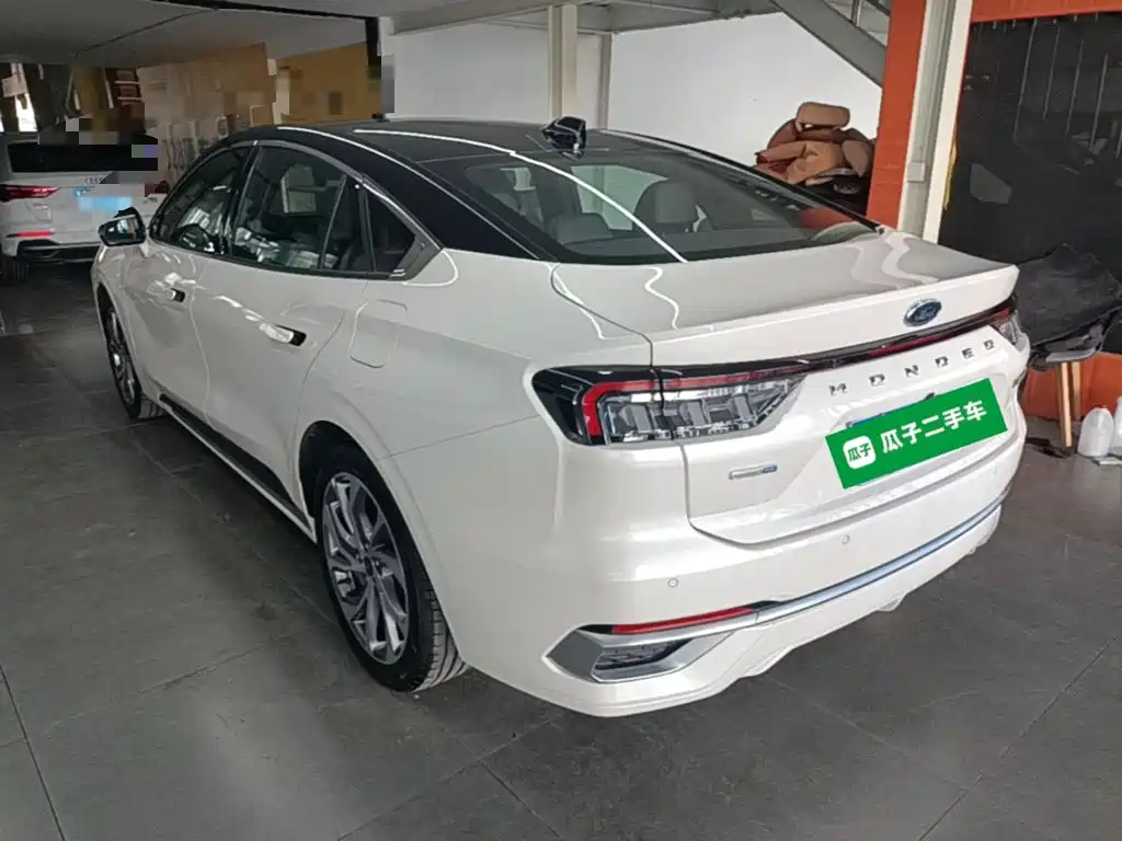 Ford Mondeo — миниатюра 5