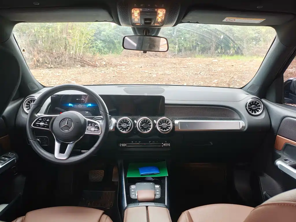 Mercedes-Benz GLB — миниатюра 8