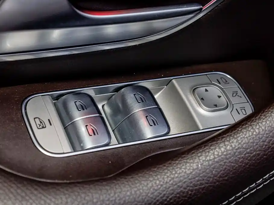 Mercedes-Benz GLE (Import) — миниатюра 13