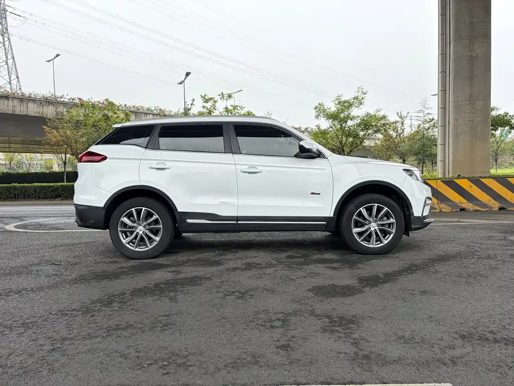 Geely Boyue — миниатюра 3