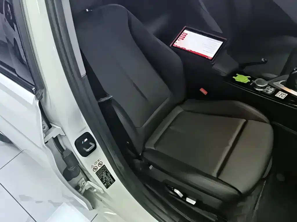 BMW 3 Series — миниатюра 25
