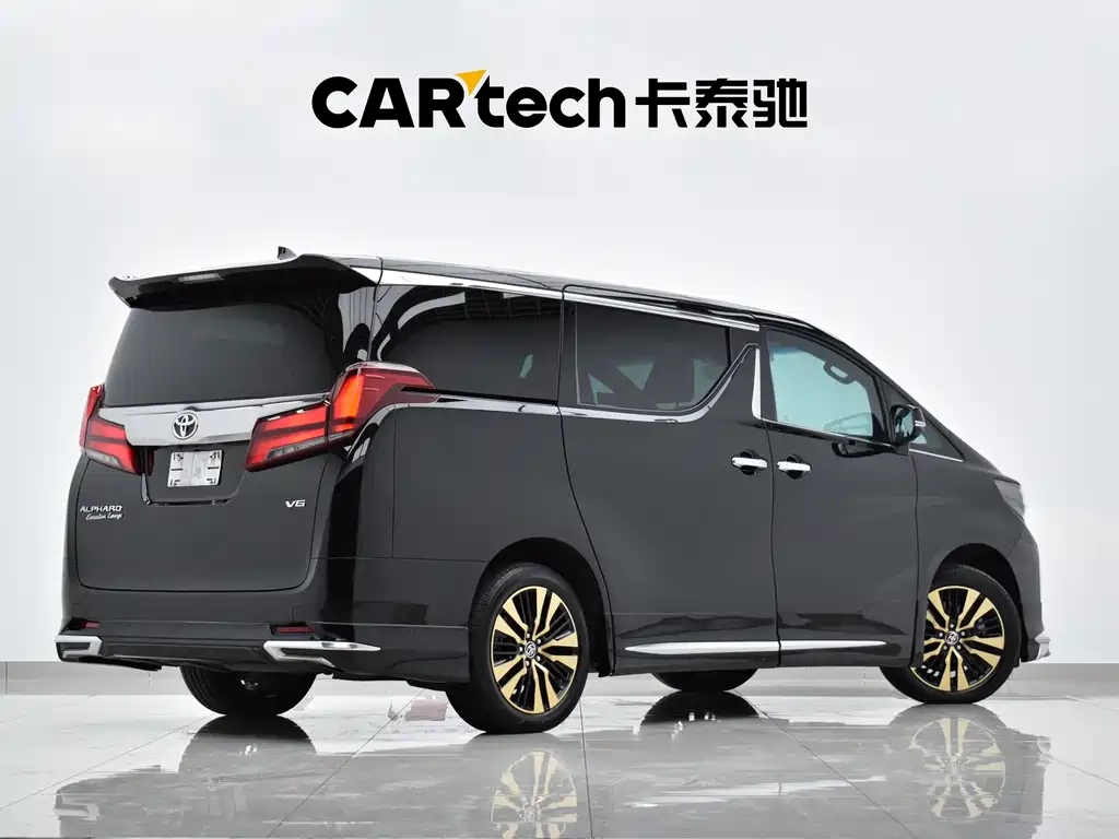 Toyota Alphard — миниатюра 27