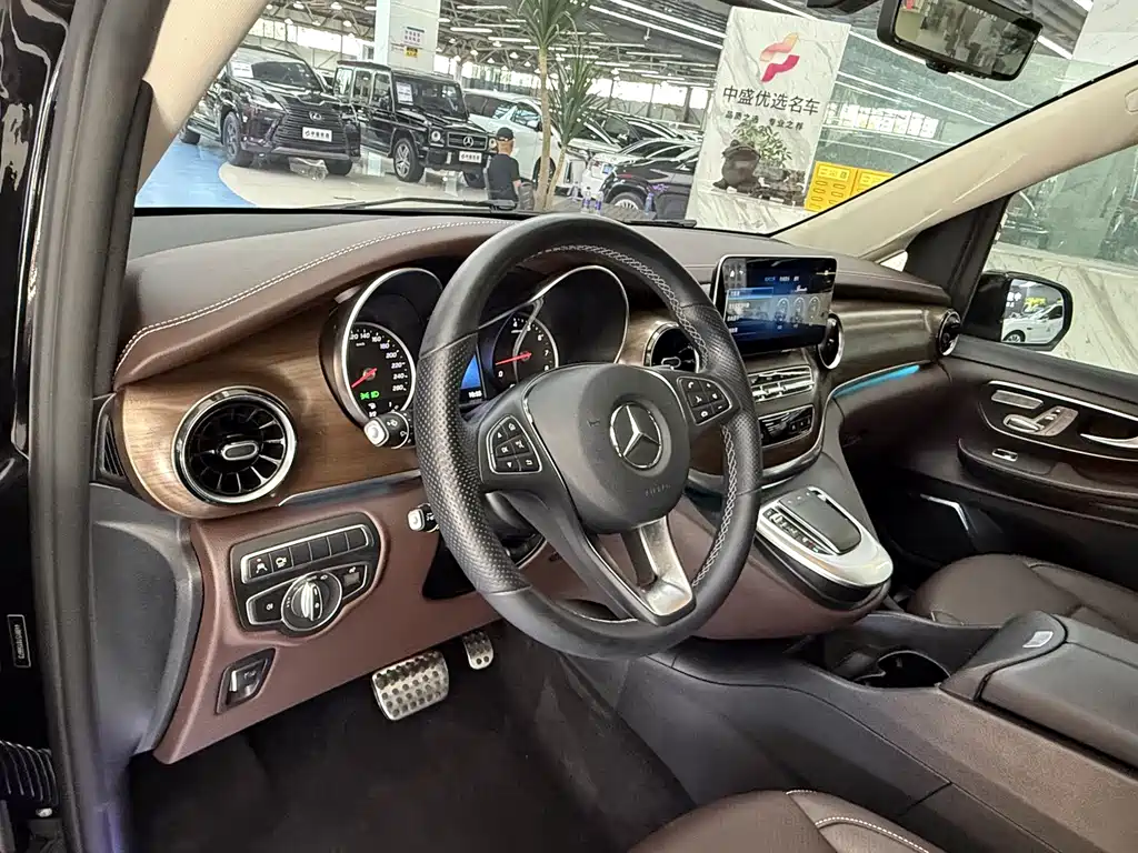 Mercedes-Benz V-Class — миниатюра 16