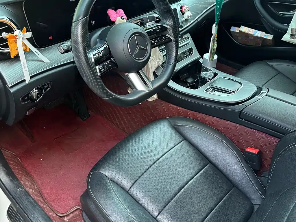 Mercedes-Benz E-Class — миниатюра 2