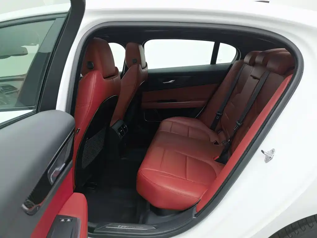 Jaguar XEL — миниатюра 15
