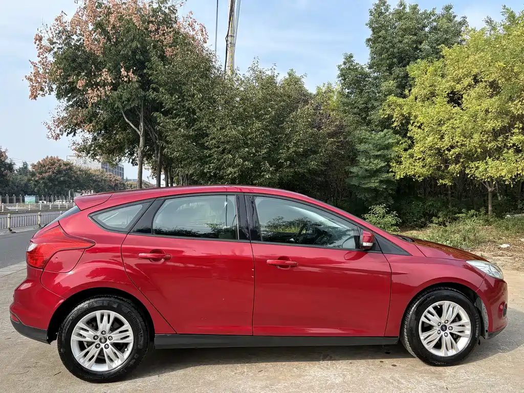 Ford Focus — миниатюра 5