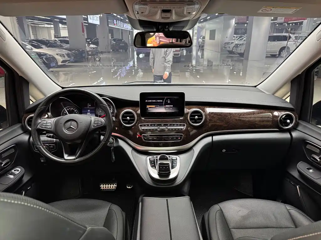 Mercedes-Benz V-Class — миниатюра 6