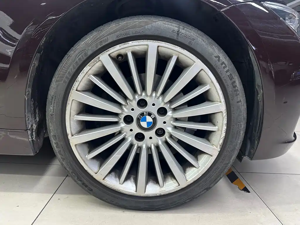 BMW 3 Series — миниатюра 21