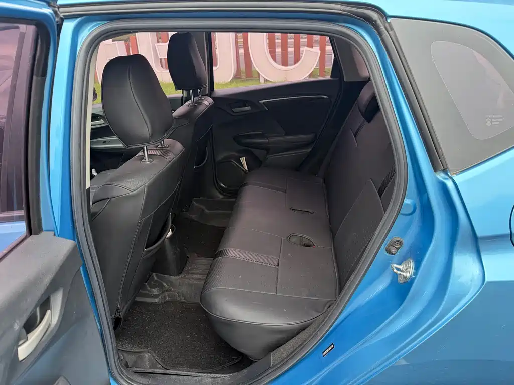 Honda Fit — миниатюра 7