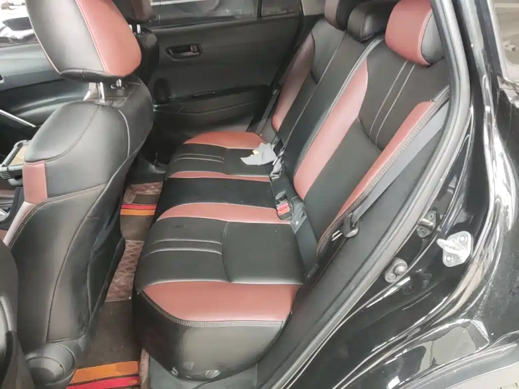 Toyota Corolla Cross — миниатюра 17