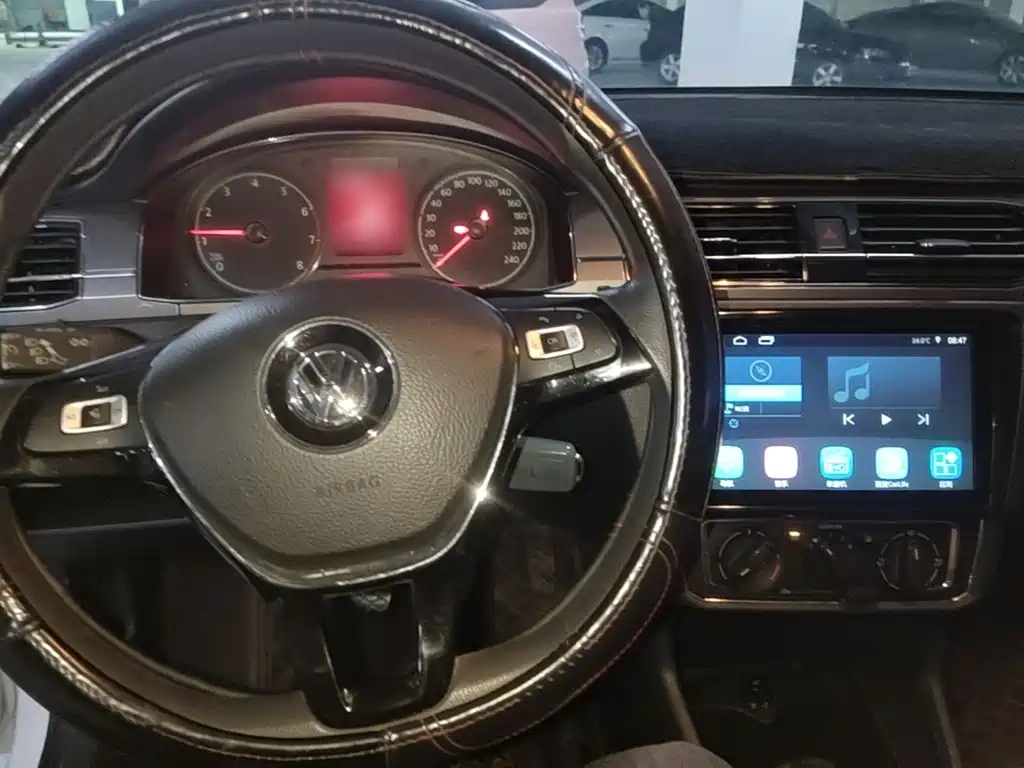 Volkswagen Santana — миниатюра 10