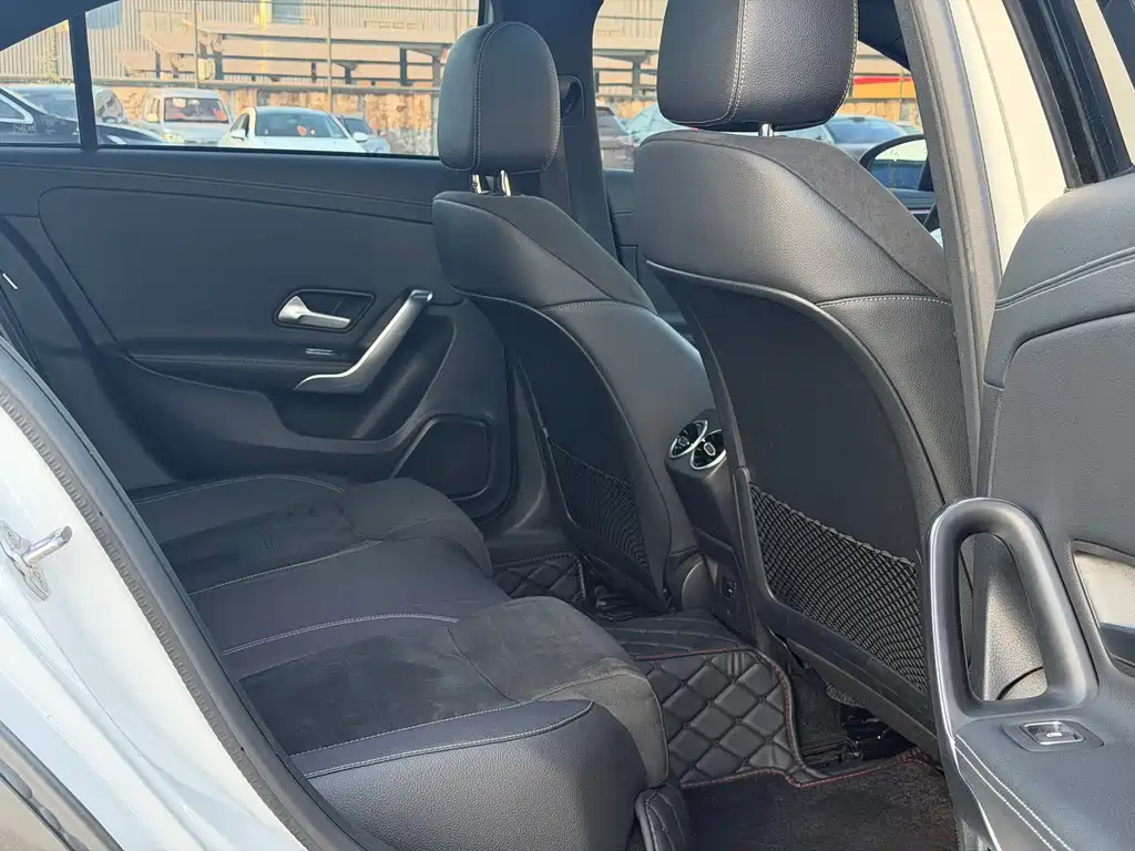 Mercedes-Benz A-Class — миниатюра 14