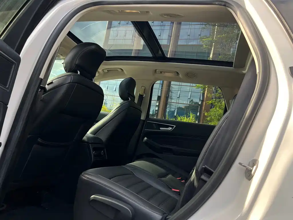 Ford Edge — миниатюра 14