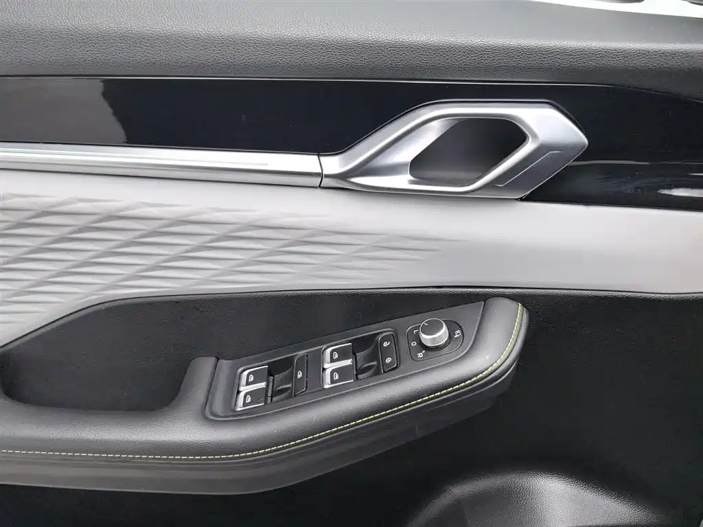 GEELY AUTOMOBILE BINYUE