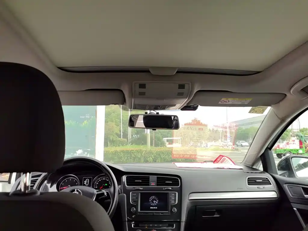 Volkswagen Golf — миниатюра 18