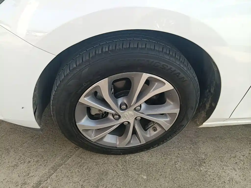 Buick Verano — миниатюра 23