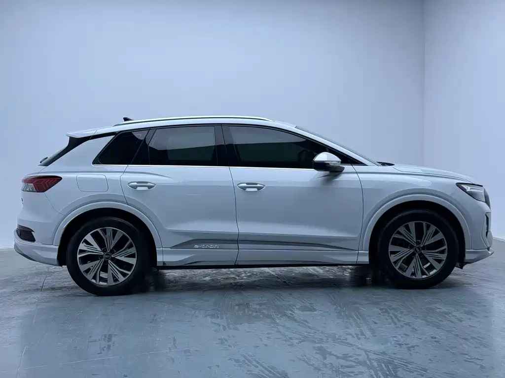 Audi Q4 e-tron — миниатюра 8